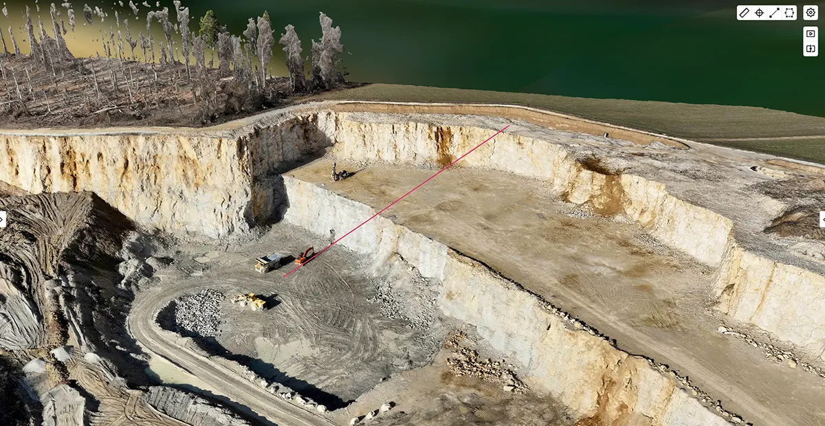 3D model view of an open-pit mine with a marked alignment line used to extract a terrain cross section and visualize height differences.